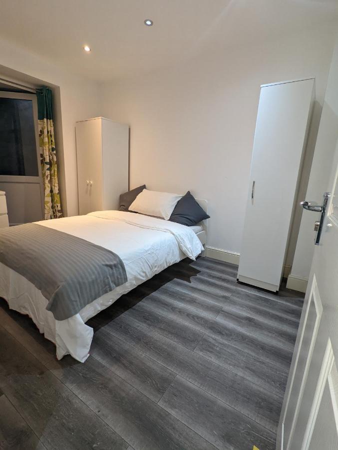 Mile End- Prime Location Hotel London Exterior photo